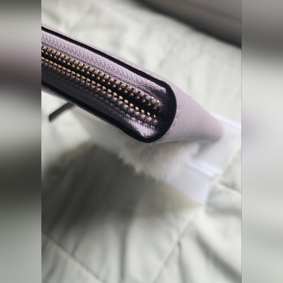 Like New Kate Spade Novelty 'Hop To It' Long Wallet - Picture 8 of 10